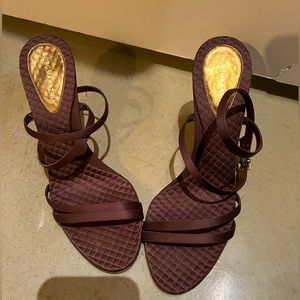 BCBGMAXAZRIA chocolate brown strappy heels Size 7 1/2.